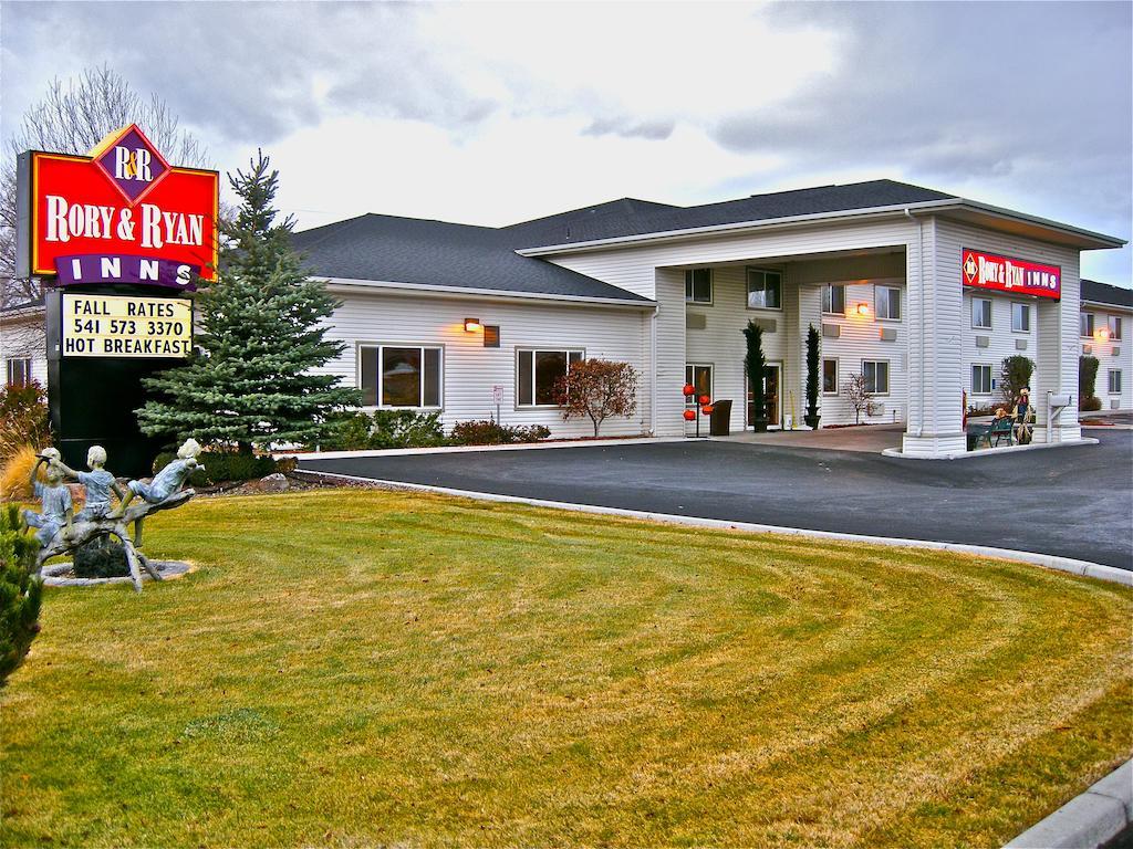 Rory&Ryan Inn Hines Bagian luar foto